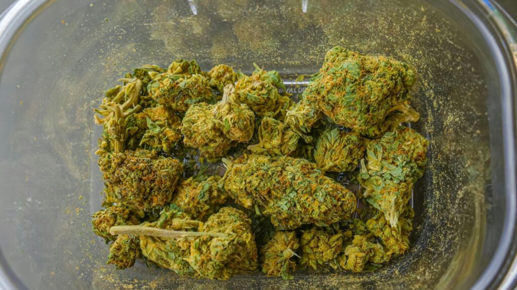 Fruity Pebbles OG strain